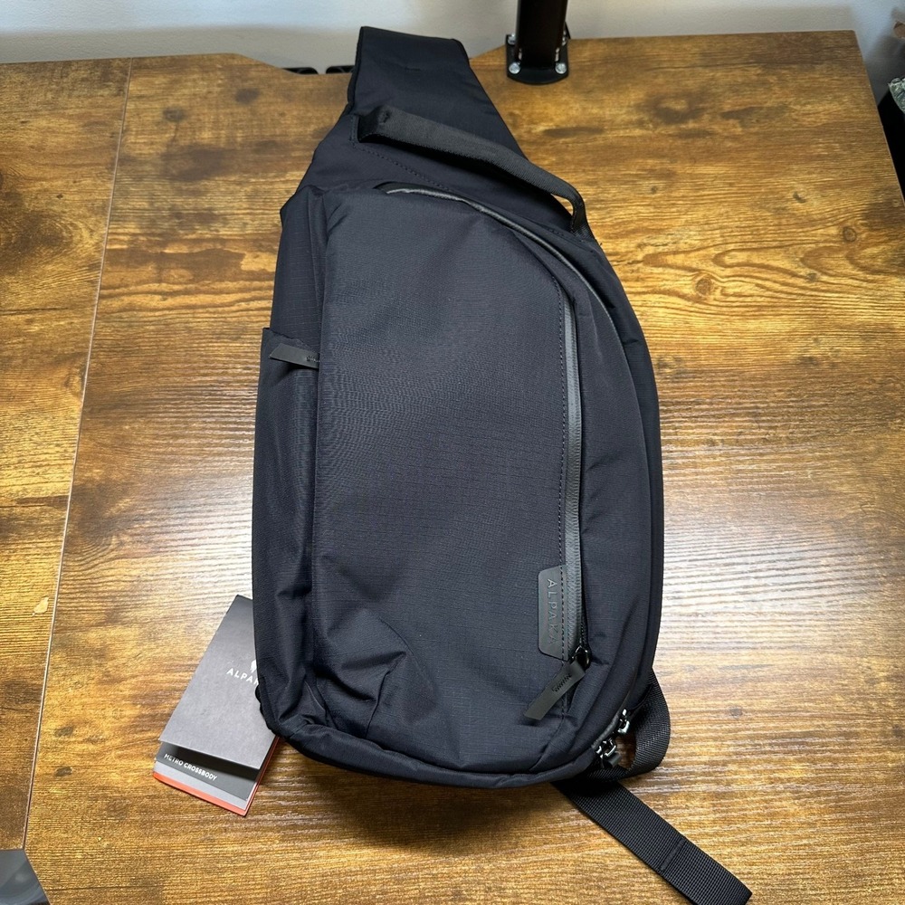 Alpaka Metro Crossbody Left Shoulder Bag Black Axoflux 210D AA010550118 New
